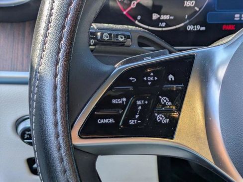 Certified 2026 Mercedes-Benz GLC 300 image 9