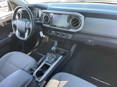 Used 2021 Toyota Tacoma SR5 RWD image 13