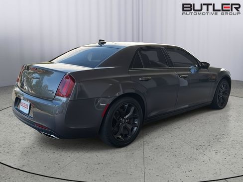 Used 2022 Chrysler 300 S RWD image 6