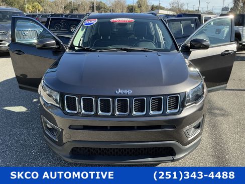 Used 2020 Jeep Compass Latitude image 34