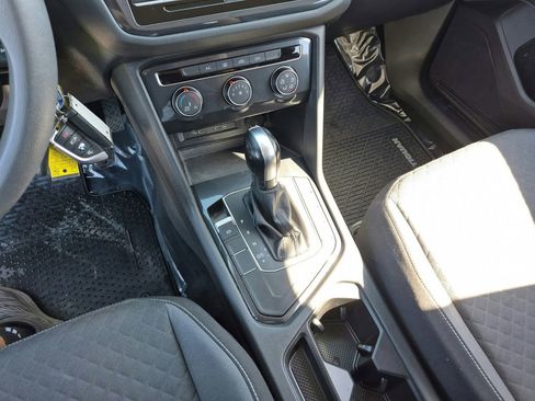 Used 2021 Volkswagen Tiguan S image 21