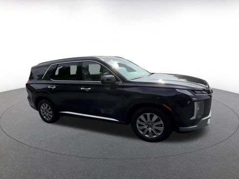 Used 2025 Hyundai Palisade SEL FWD image 2