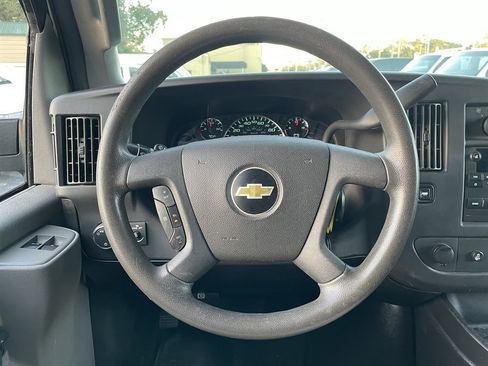 Used 2017 Chevrolet Express 3500 LT w/ LT Preferred Equipment Group image 25