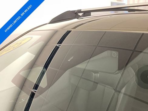 Certified 2025 Subaru Forester Limited image 25