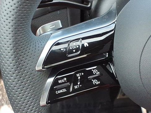 New 2026 Mercedes-Benz GLC 300 GLC 300 image 9