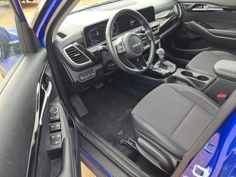 Used 2025 Kia Seltos S image 21