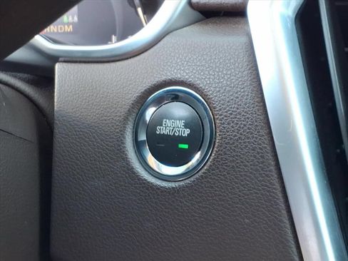 Used 2015 Cadillac SRX Luxury w/ Driver Awareness Package FWD image 14