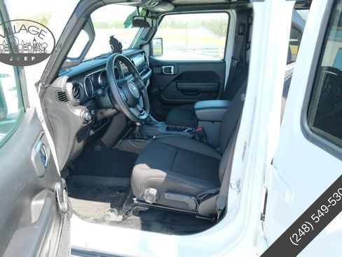 Used 2023 Jeep Wrangler Sport AWD/4WD image 13