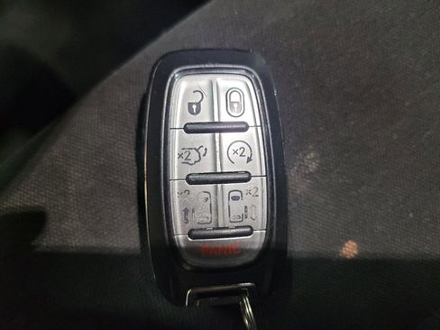 Used 2023 Chrysler Voyager LX FWD image 32