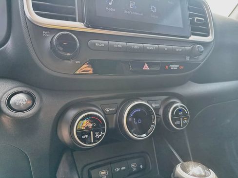 Used 2026 Hyundai Venue SEL FWD image 17