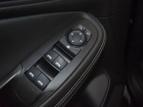 Used 2025 Buick Encore GX Preferred image 13