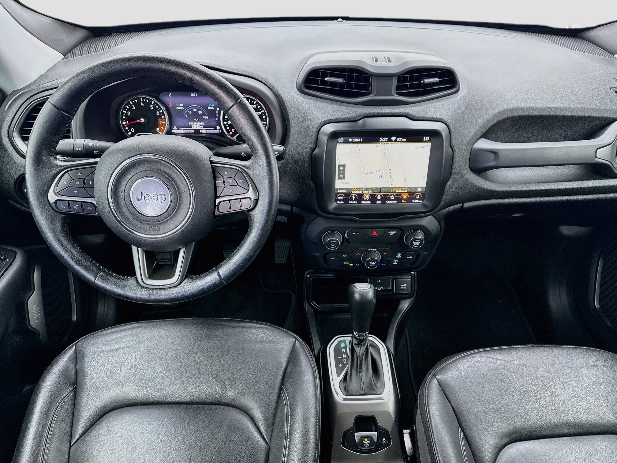 Used 2018 Jeep Renegade Limited w/ UConnect 8.4 Nav Group FWD image 14