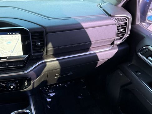 Used 2022 Chevrolet Silverado 1500 LTZ AWD/4WD image 15