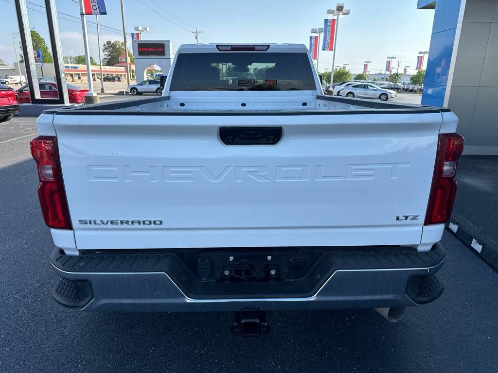 Used 2024 Chevrolet Silverado 3500 LTZ w/ LTZ Convenience Package AWD/4WD image 5