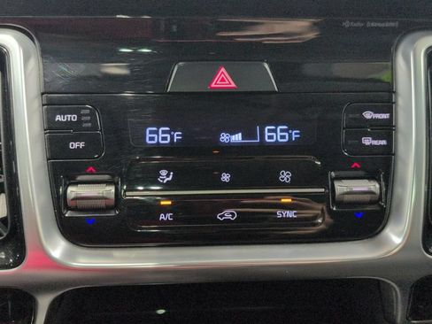 Used 2022 Kia Sorento SX FWD image 14