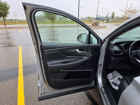 Used 2020 Hyundai Santa Fe Limited image 4