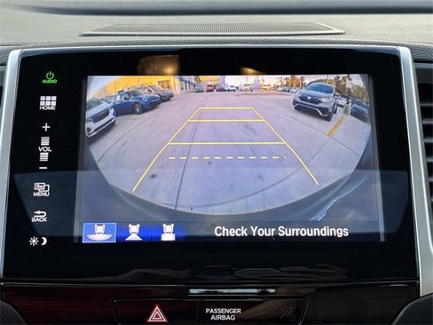 Used 2016 Honda Pilot Touring image 26