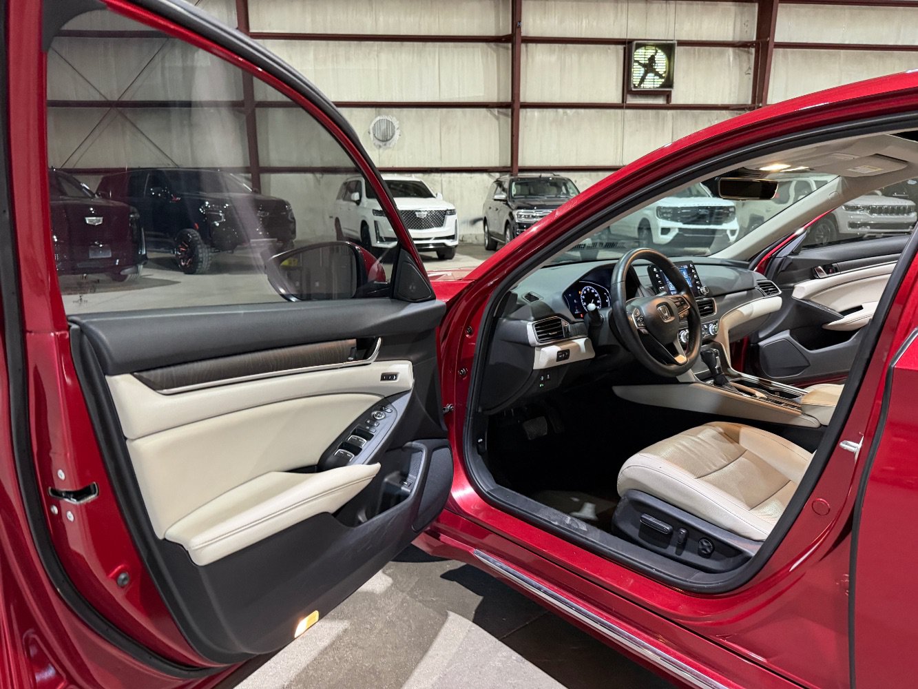 Used 2021 Honda Accord EX-L image 11