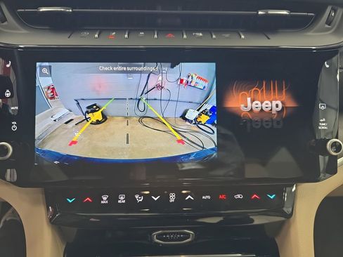 New 2026 Jeep Grand Cherokee Limited image 24