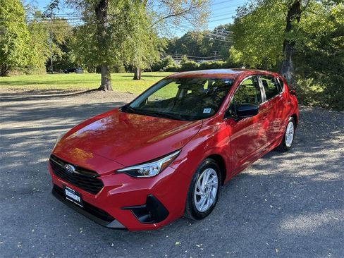 Certified 2025 Subaru Impreza 2.0i image 4