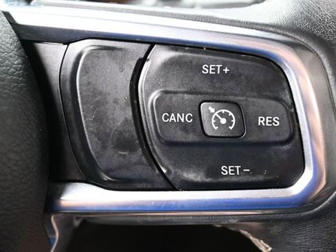 Used 2019 Jeep Wrangler Unlimited Sahara w/ Safety Group AWD/4WD image 15