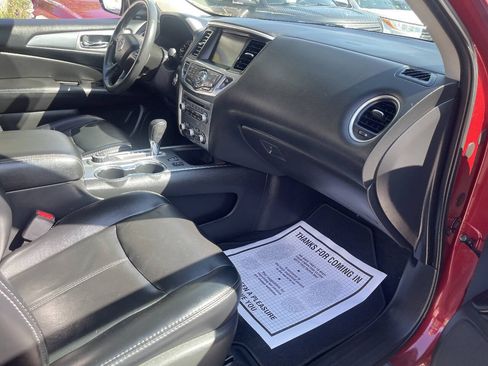 Used 2017 Nissan Pathfinder SL w/ SL Premium Package AWD/4WD image 30