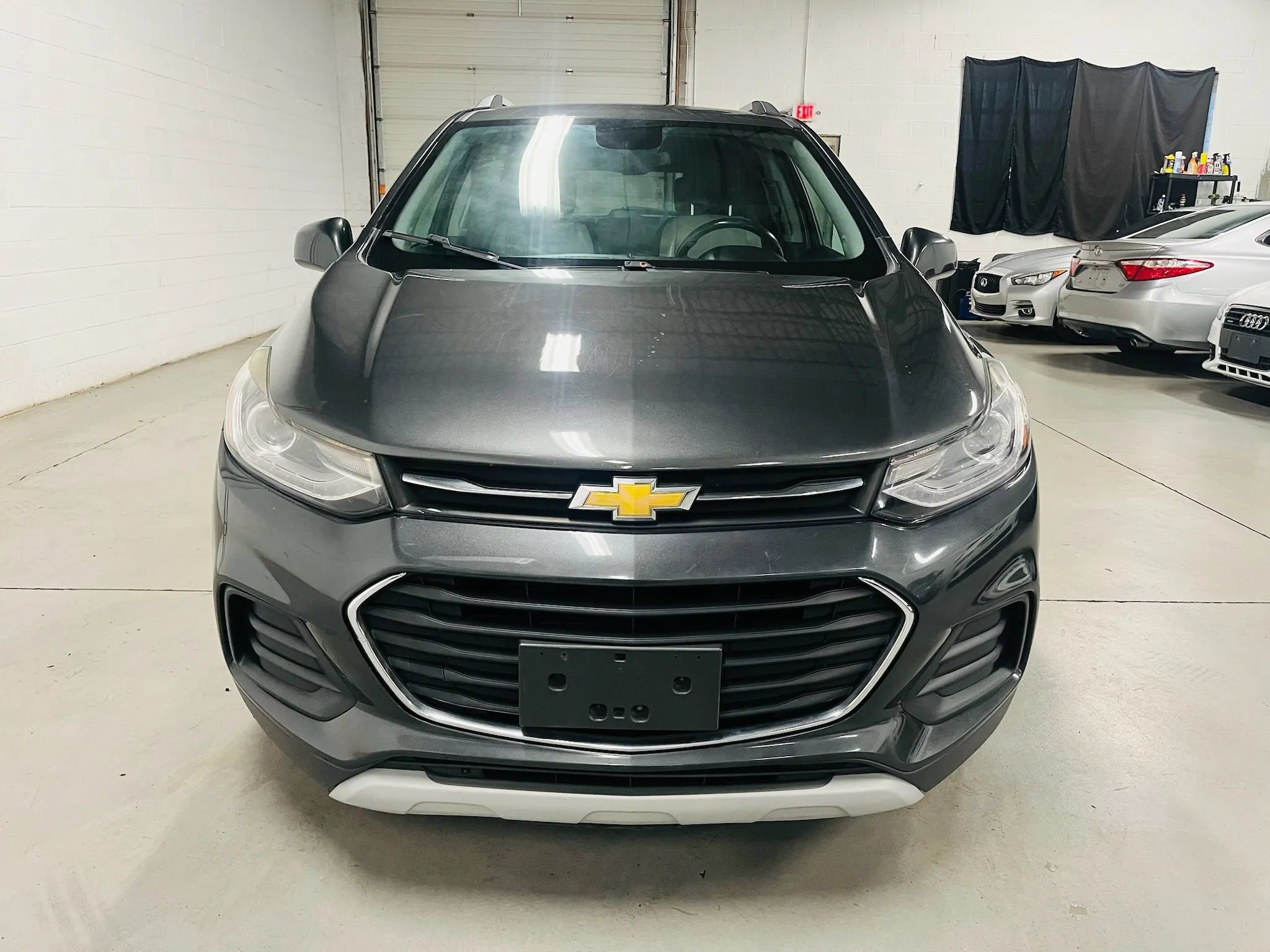 Used 2017 Chevrolet Trax LT w/ LT Convenience Package FWD image 3
