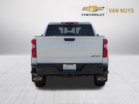 Used 2022 Chevrolet Silverado 1500 ZR2 w/ Technology Package AWD/4WD image 6