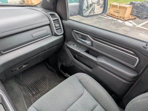 Used 2023 RAM 1500 Big Horn AWD/4WD image 18