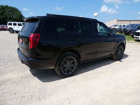 New 2027 Ford Expedition Platinum w/ Stealth Appearance Package AWD/4WD image 5