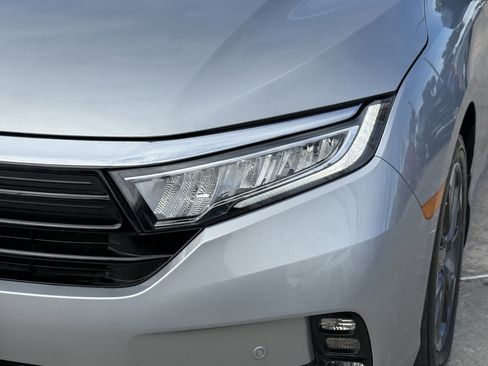 Used 2023 Honda Odyssey Elite image 11