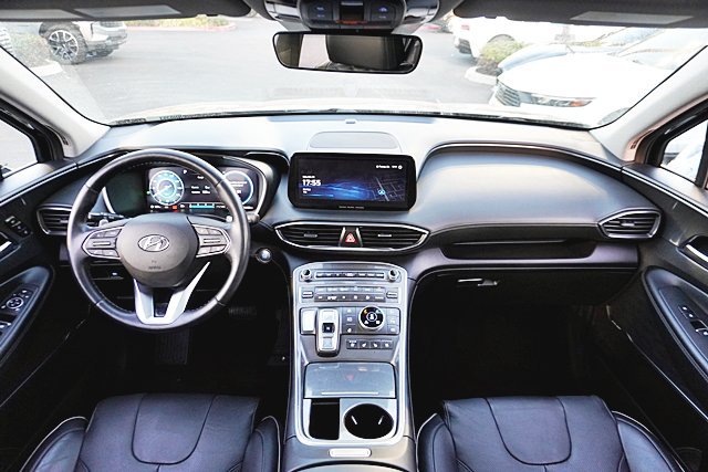 Used 2023 Hyundai Santa Fe Limited AWD/4WD image 31