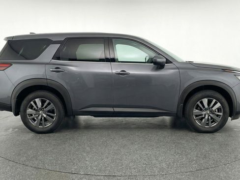 Used 2025 Nissan Pathfinder SV AWD/4WD image 11