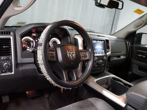 Used 2019 RAM 1500 Big Horn RWD image 7