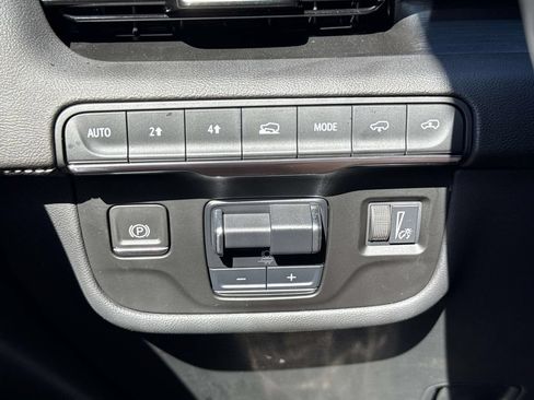 Used 2023 Cadillac Escalade Premium Luxury w/ Performance Package AWD/4WD image 41