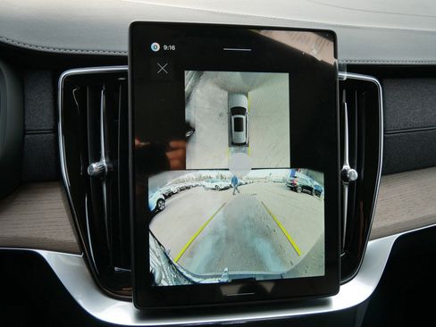 New 2026 Volvo XC90 T8 Plus w/ Protection Package Premier AWD/4WD image 10