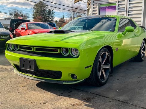 Used 2015 Dodge Challenger R/T Plus image 6