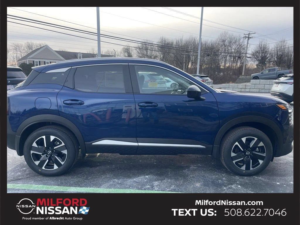 Used 2026 Nissan Kicks SV w/ SV Premium Package AWD/4WD image 7