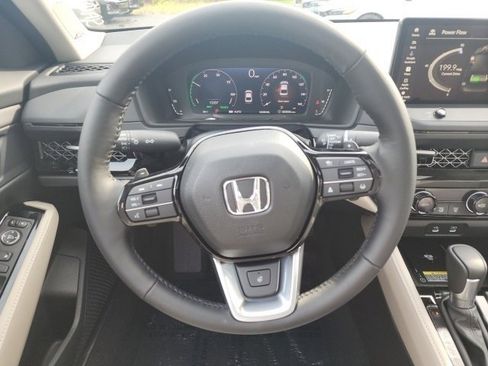 Used 2025 Honda Accord Touring image 25