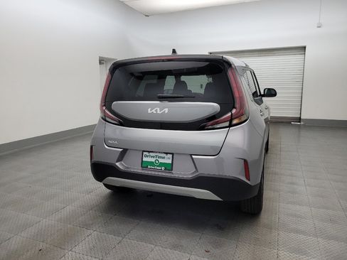Used 2025 Kia Soul LX FWD image 7