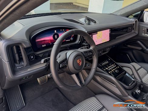 Used 2026 Porsche Cayenne GTS image 35
