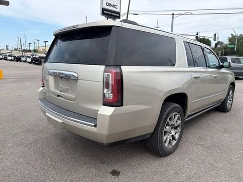 Used 2015 GMC Yukon XL Denali w/ Premium Package AWD/4WD image 15