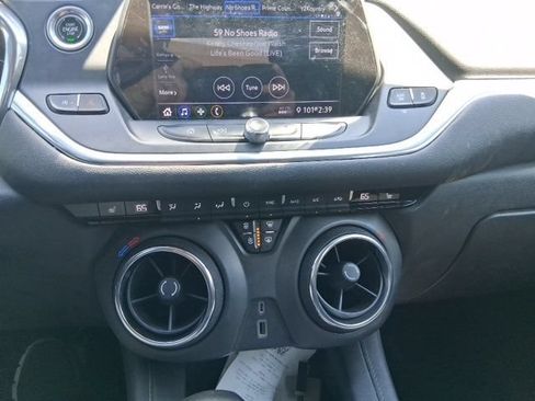 Used 2020 Chevrolet Blazer LT FWD image 7