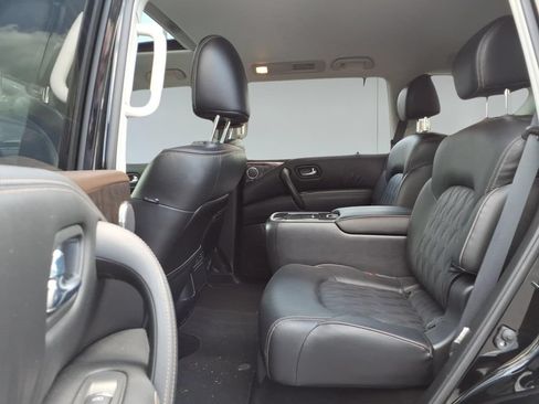 Used 2024 Nissan Armada Platinum w/ Captain's Chairs Package RWD image 12