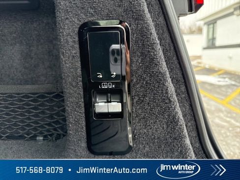 Used 2024 Land Rover Range Rover Sport Dynamic SE image 28