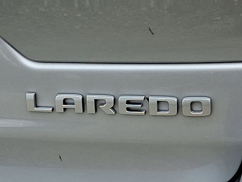 New 2025 Jeep Grand Cherokee Laredo X w/ Luxury Tech Group I image 15