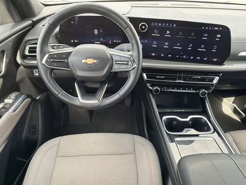 Used 2024 Chevrolet Traverse LT w/ LPO, Floor Liner Package image 20