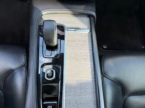 Used 2023 Volvo S90 B6 Plus AWD/4WD image 26