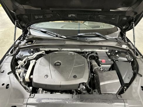 Used 2018 Volvo S90 T5 Momentum w/ Convenience Package image 18