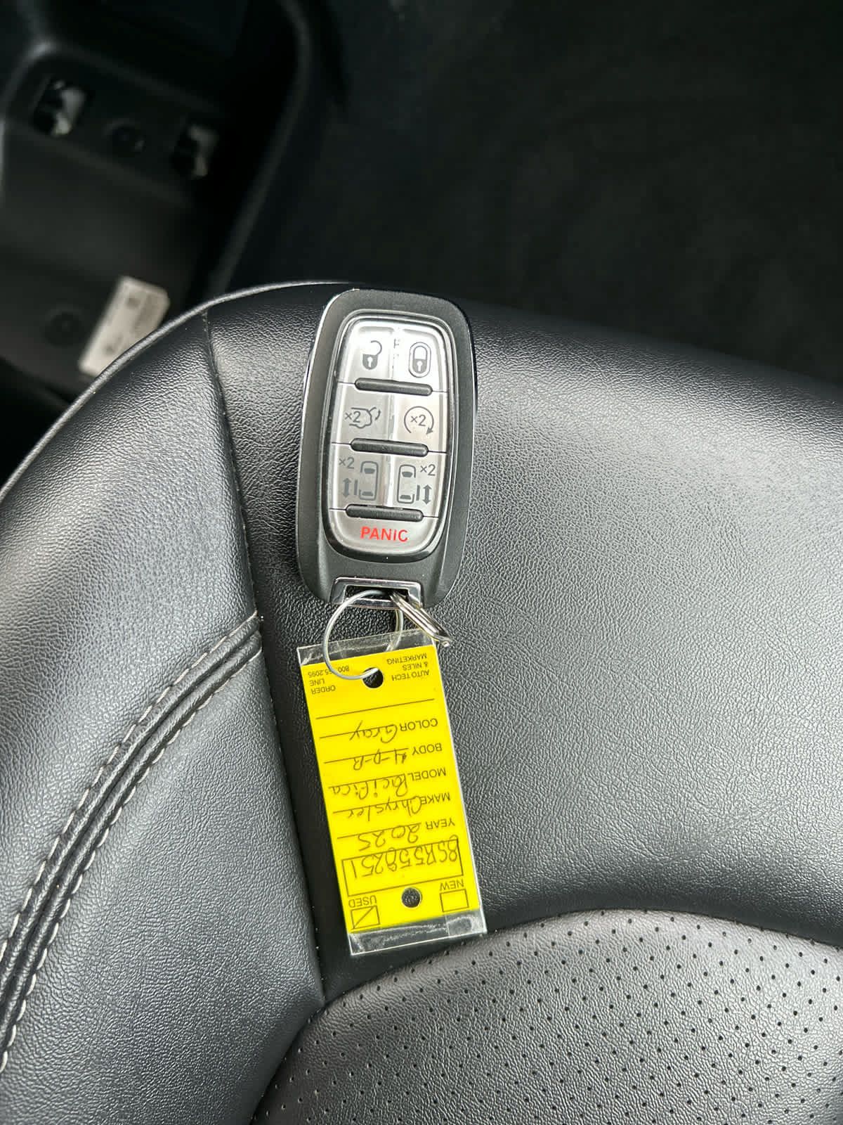 Used 2025 Chrysler Pacifica Select FWD image 26